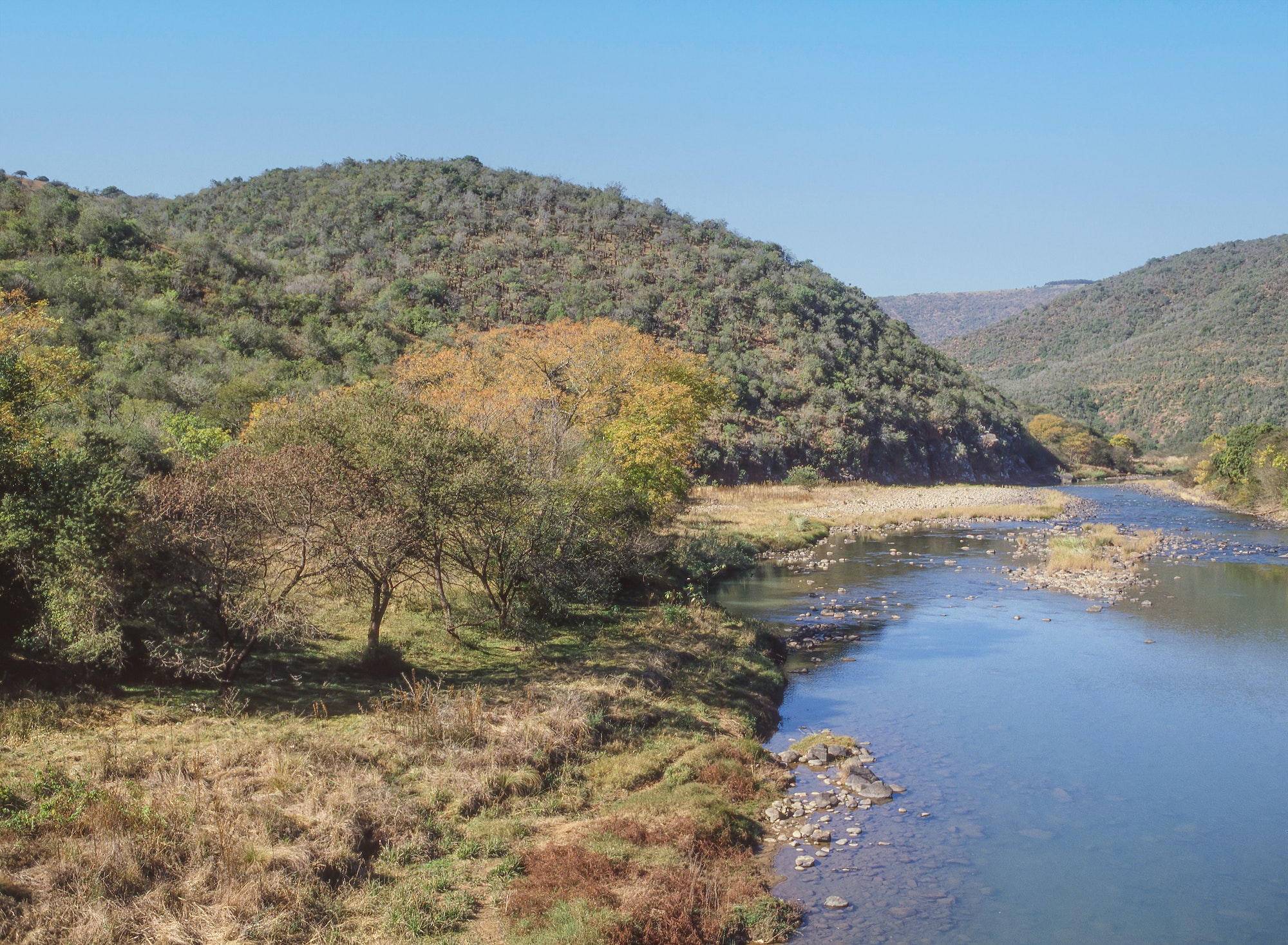 https://www.uppermiddlemupfure.co.zw/wp-content/uploads/2023/08/mkomanzi-river-valley-in-south-africa.jpg